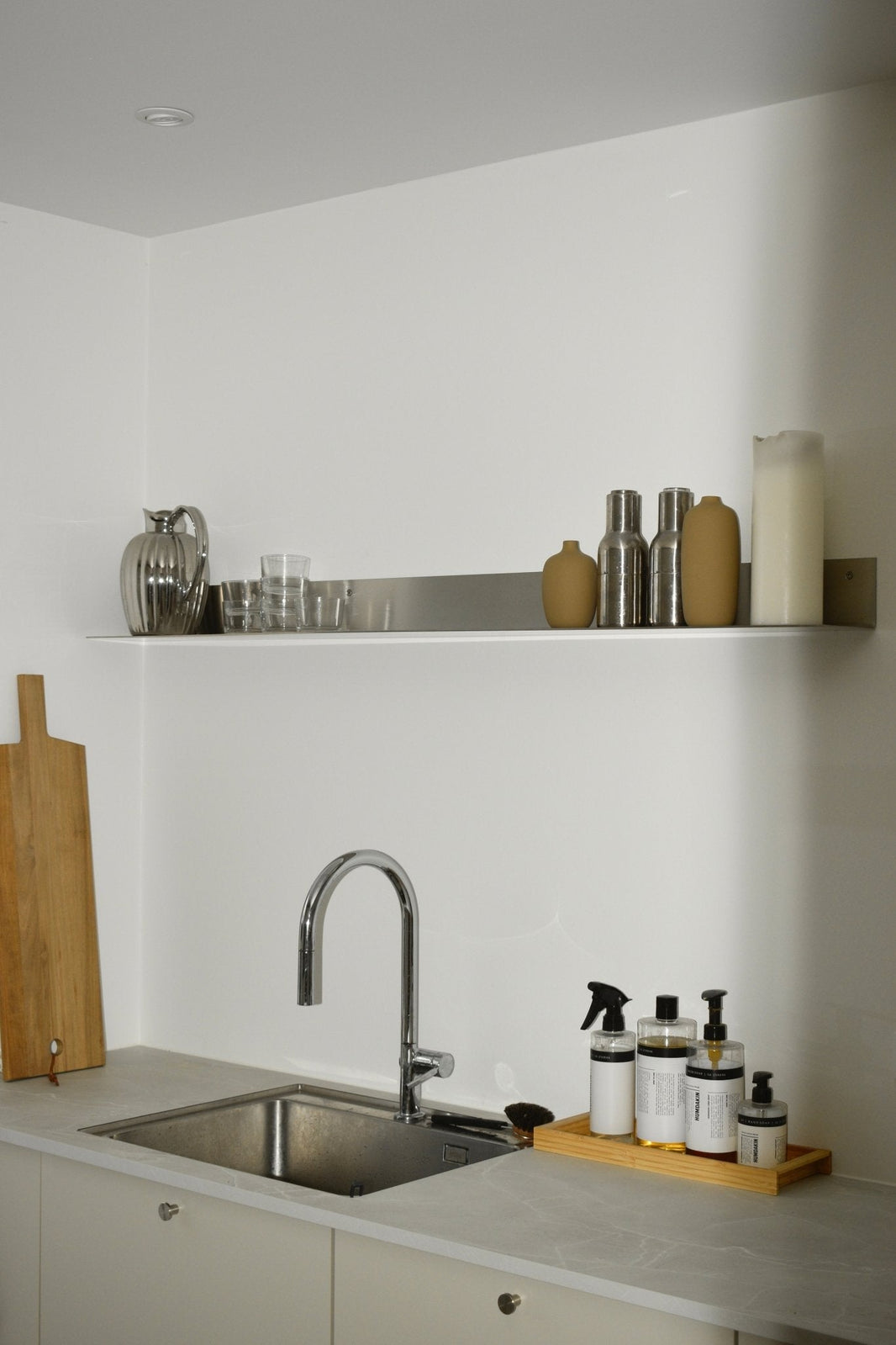 Stainless steel shelf hygiene: passive surfaces - Acier Studio