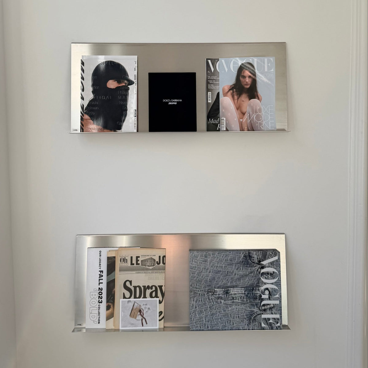 STÅL MAGASINHOLDER BODØ - Acier Studio
