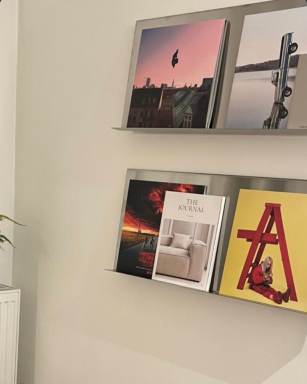 STAHL-ZEITSCHRIFTENHALTER BODØ - Acier Studio